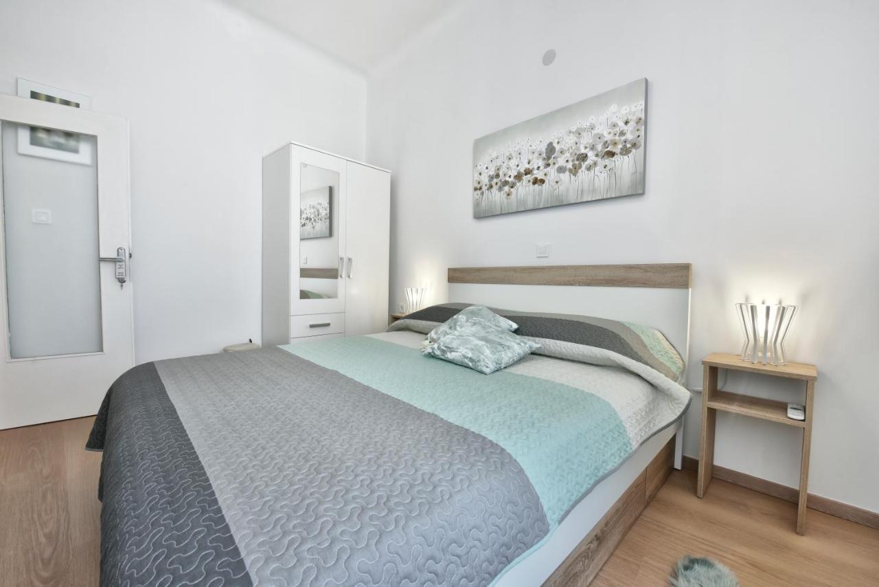 Premium Apartment Aria Poreč Buitenkant foto
