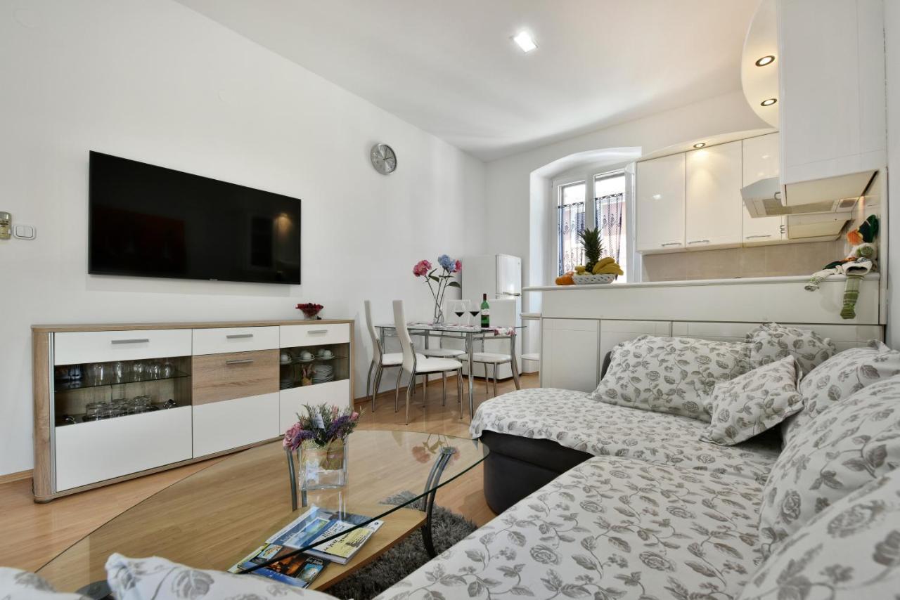 Premium Apartment Aria Poreč Buitenkant foto