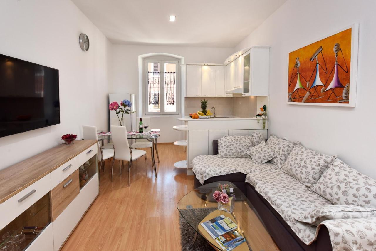 Premium Apartment Aria Poreč Buitenkant foto