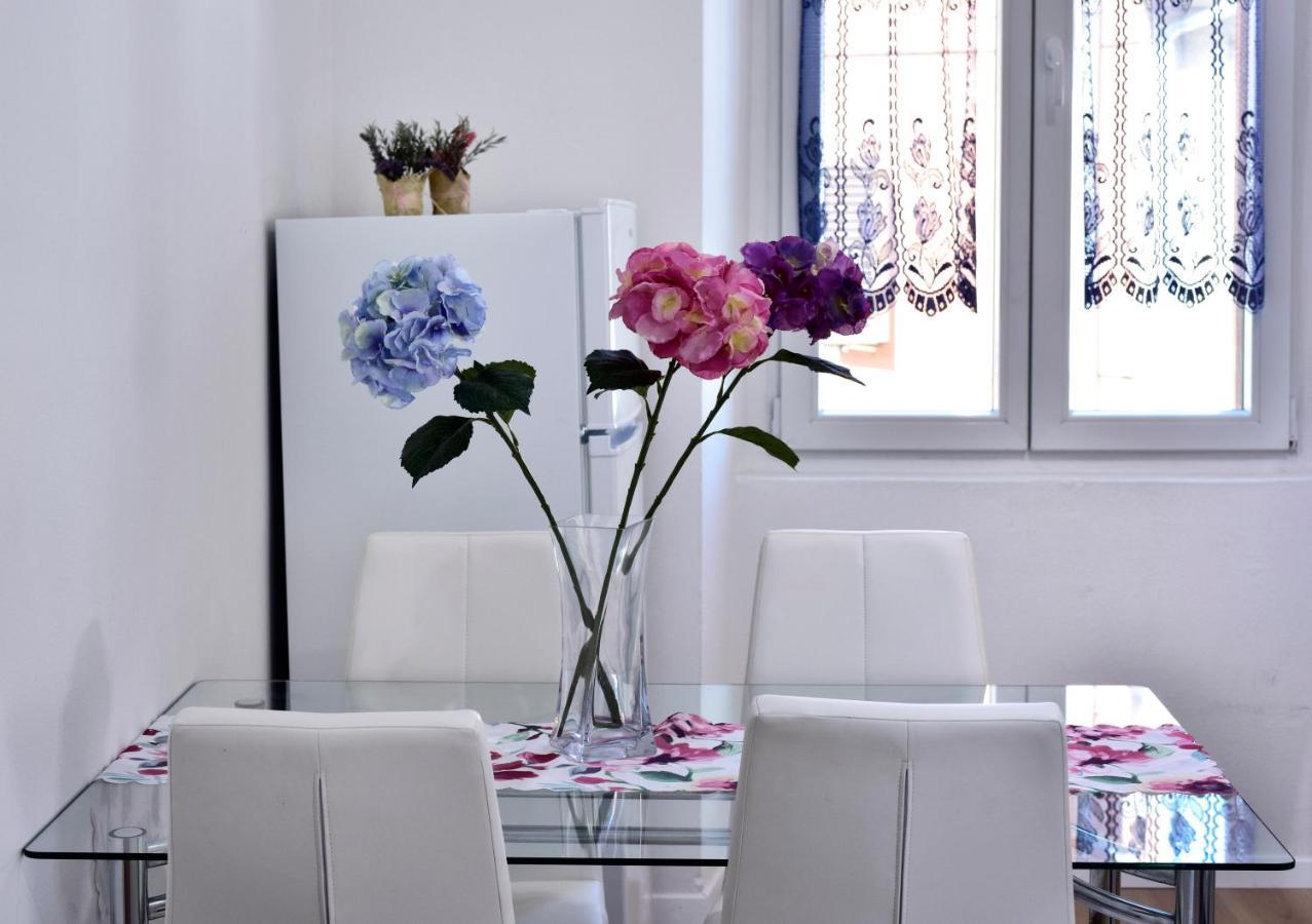 Premium Apartment Aria Poreč Buitenkant foto