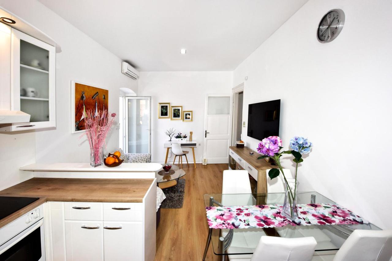 Premium Apartment Aria Poreč Buitenkant foto